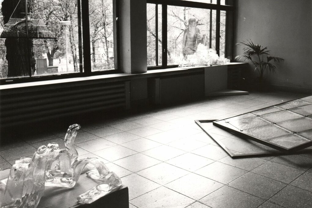 Skleněná plastika. Současná československá tvorba